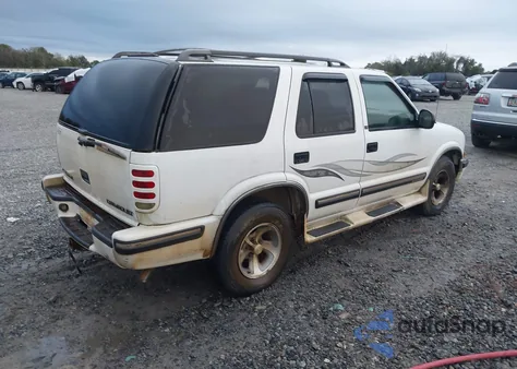 1998 Chevrolet Blazer Ls from USA, damaged, VIN 1GNCS13WXW2105288